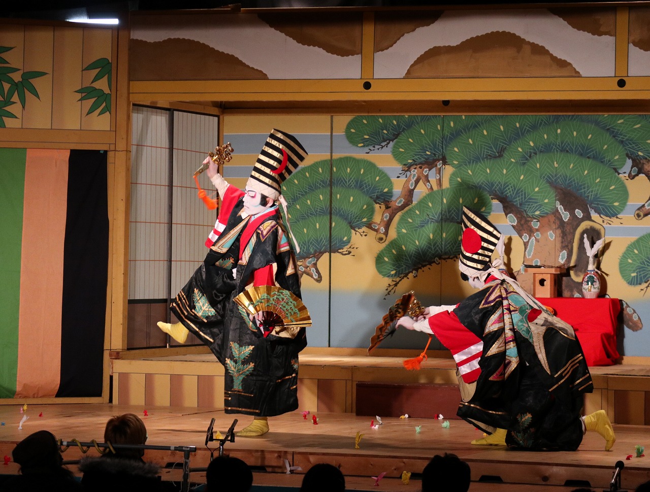 奉納歌舞伎(イメージ) 奉納歌舞伎(イメージ)