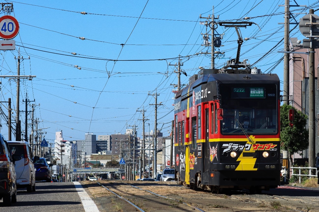 ブラックサンダー電車